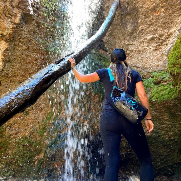 Beach Please Travel Kit - Picture 4 of 16